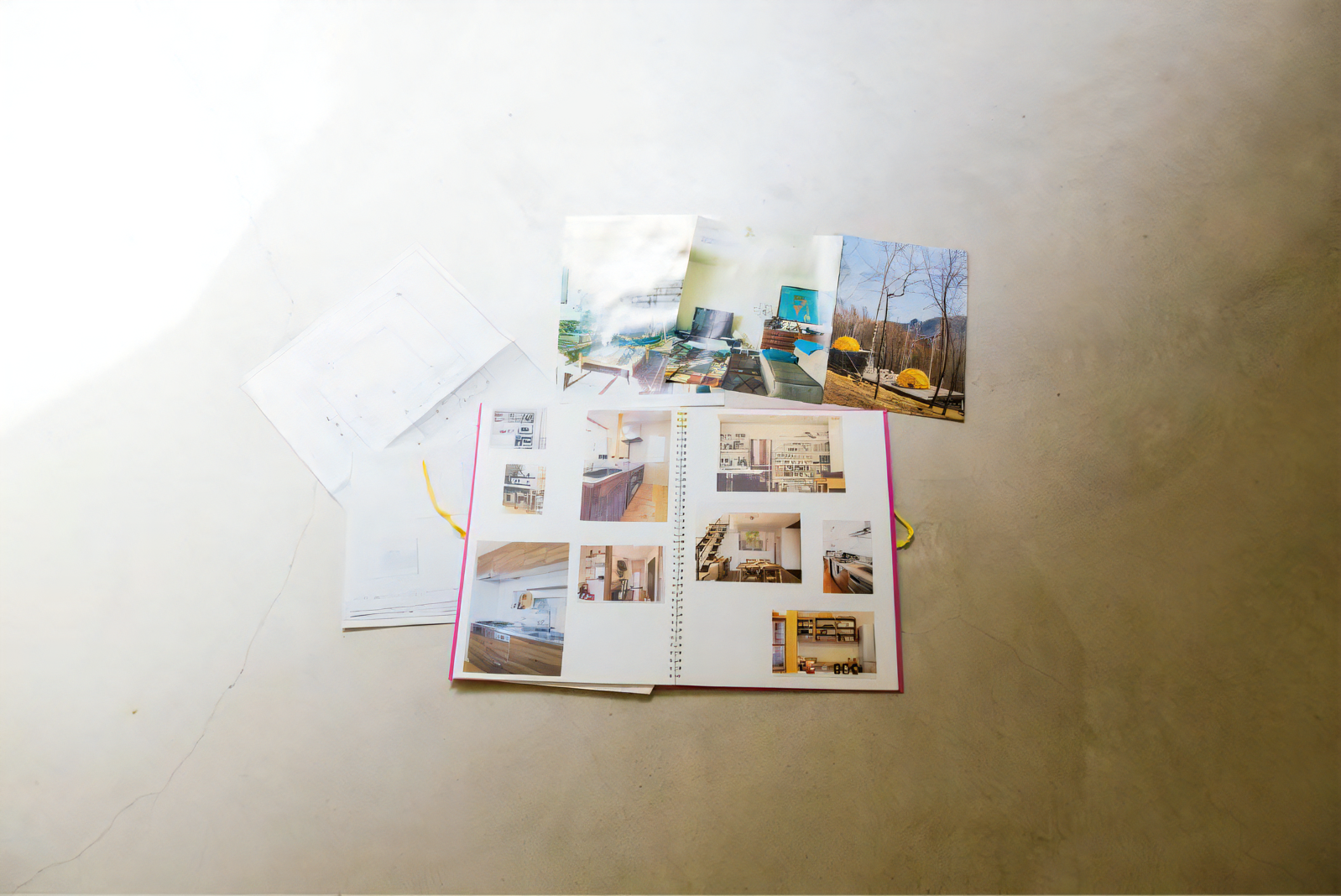 建築家とのイメージ共有のため活用したスクラップブックは、家づくりの大切な思い出のひとつ。