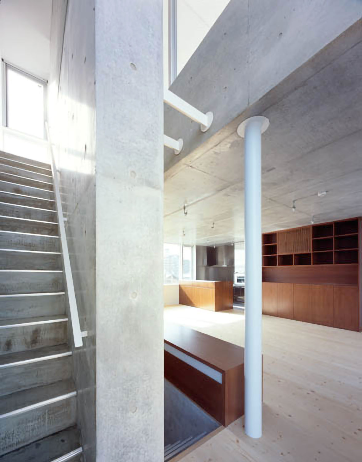 用賀Triplex