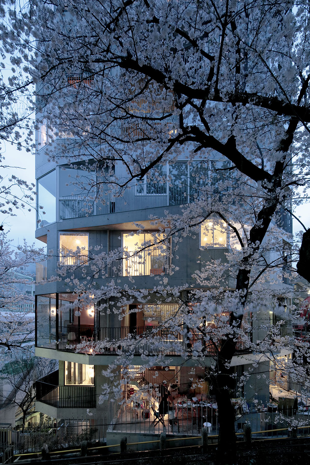 ウェブマガジン　japan-architects.com