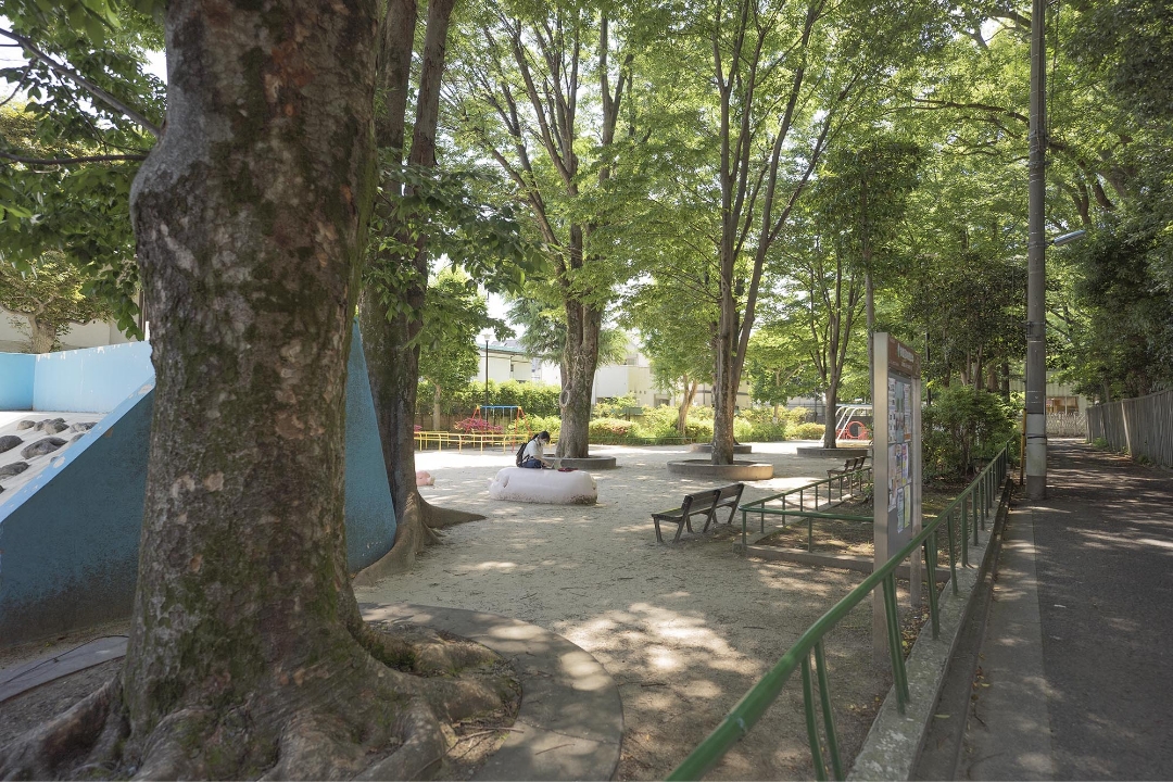 大宮児童公園（徒歩1分）
