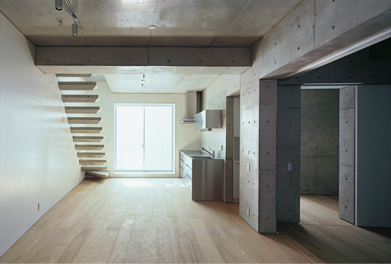 st bldg. F メイン画像01